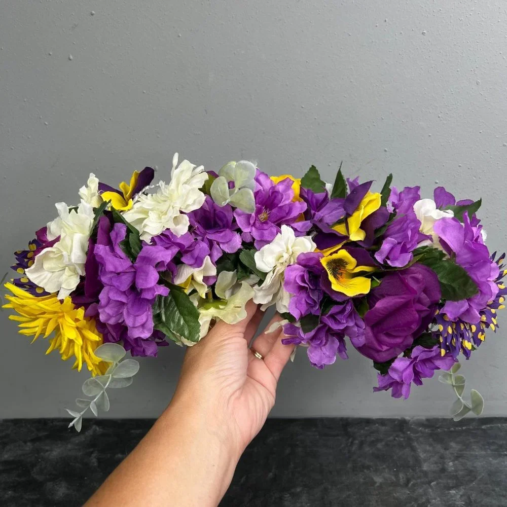 Unbranded floral swag